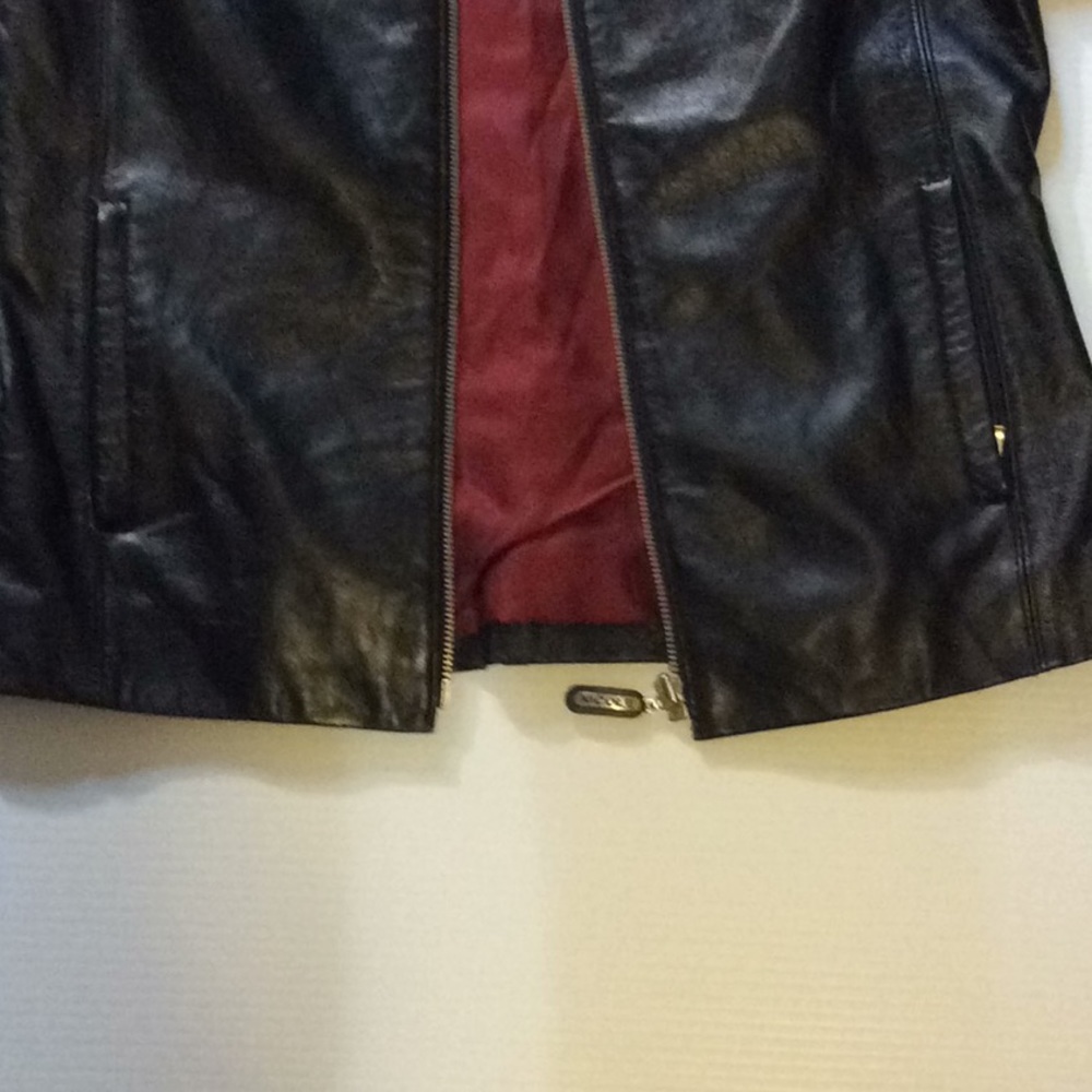 Nicole Miller Leather jacket, brown, size small. - Picture 3 of 6